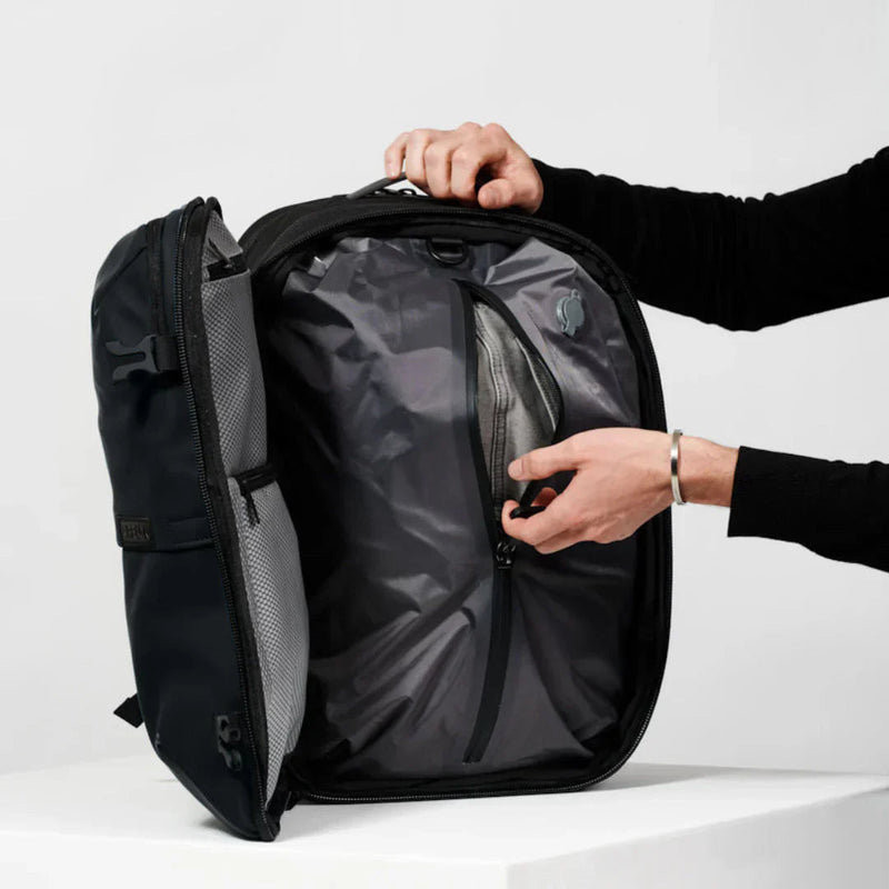 Cestovní batoh Pro: Vakuový AirBag – sleva 50%
